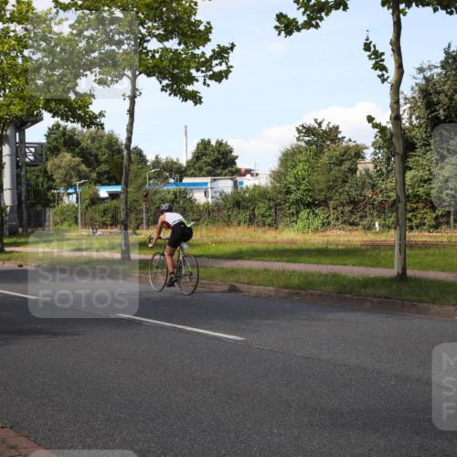 10.08.2025 - GEWOBA Citytriathlon Bremen Yannick Fuchs http://msf.ph/oto/8575709 10.08.2025 14:28:33 Radfahren 171, 237, 367, 401, 467, 483 meine-sportfotos.de