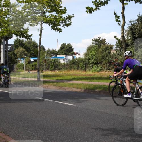 10.08.2025 - GEWOBA Citytriathlon Bremen Yannick Fuchs http://msf.ph/oto/8575713 10.08.2025 14:28:35 Radfahren 171, 237, 367, 401, 467, 483 meine-sportfotos.de