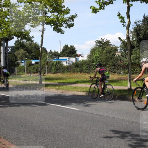 10.08.2025 - GEWOBA Citytriathlon Bremen Yannick Fuchs http://msf.ph/oto/8575716 10.08.2025 14:28:39 Radfahren 171, 193, 237, 350, 367, 401, 467, 483 meine-sportfotos.de