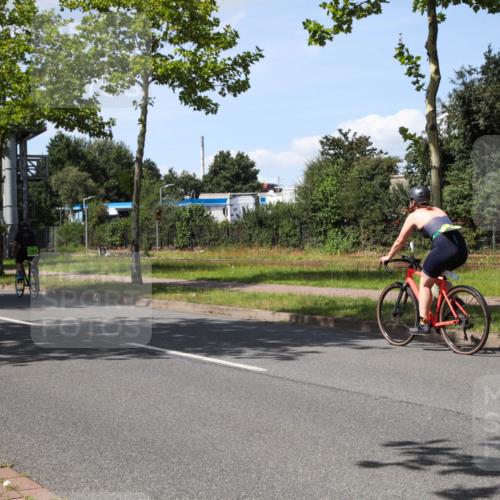10.08.2025 - GEWOBA Citytriathlon Bremen Yannick Fuchs http://msf.ph/oto/8575745 10.08.2025 14:28:58 Radfahren 168, 171, 172, 193, 321, 350, 403 meine-sportfotos.de