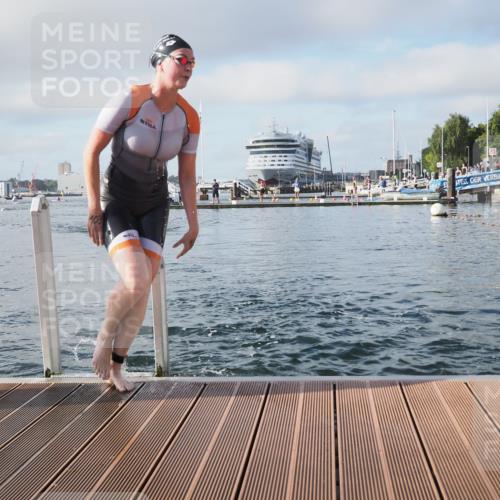 17.08.2025 - KN Förde Triathlon 2025 KatJ http://msf.ph/oto/8575772 17.08.2025 09:07:39 Schwimmen 103, 104, 103, 104 meine-sportfotos.de