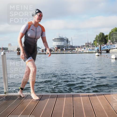 17.08.2025 - KN Förde Triathlon 2025 KatJ http://msf.ph/oto/8575773 17.08.2025 09:07:39 Schwimmen 103, 104, 103, 104 meine-sportfotos.de