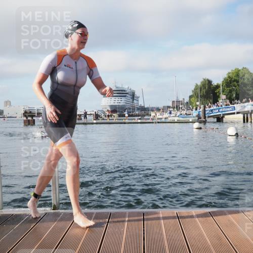 17.08.2025 - KN Förde Triathlon 2025 KatJ http://msf.ph/oto/8575774 17.08.2025 09:07:39 Schwimmen 103, 104, 103, 104 meine-sportfotos.de