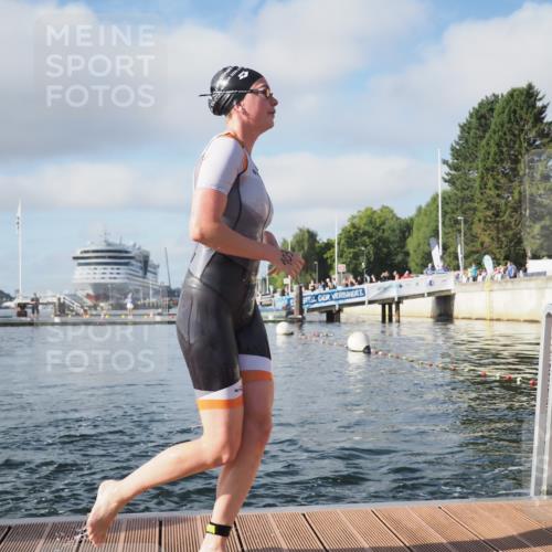 17.08.2025 - KN Förde Triathlon 2025 KatJ http://msf.ph/oto/8575779 17.08.2025 09:07:40 Schwimmen 103, 104, 103, 104 meine-sportfotos.de