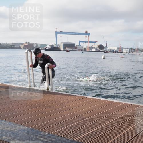 17.08.2025 - KN Förde Triathlon 2025 KatJ http://msf.ph/oto/8575780 17.08.2025 09:07:58 Schwimmen 106, 252, 106, 252 meine-sportfotos.de