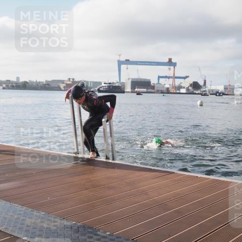 17.08.2025 - KN Förde Triathlon 2025 KatJ http://msf.ph/oto/8575783 17.08.2025 09:07:59 Schwimmen 106, 252, 106, 252 meine-sportfotos.de