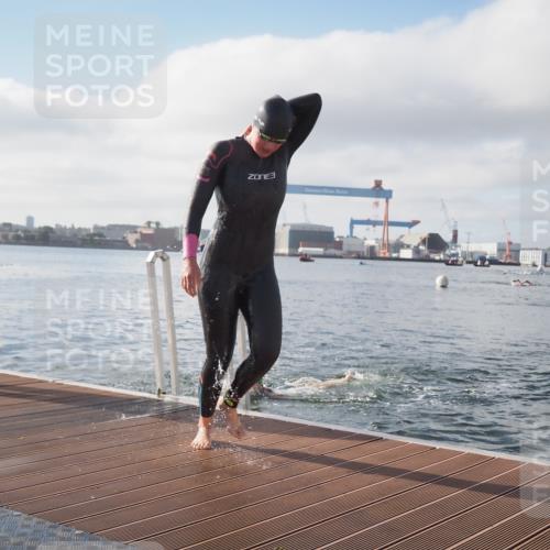 17.08.2025 - KN Förde Triathlon 2025 KatJ http://msf.ph/oto/8575792 17.08.2025 09:08:00 Schwimmen 106, 252, 106, 252 meine-sportfotos.de