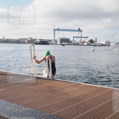 17.08.2025 - KN Förde Triathlon 2025 KatJ http://msf.ph/oto/8575794 17.08.2025 09:08:04 Schwimmen 106, 252, 106, 252 meine-sportfotos.de