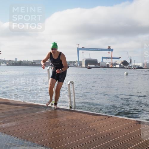 17.08.2025 - KN Förde Triathlon 2025 KatJ http://msf.ph/oto/8575798 17.08.2025 09:08:05 Schwimmen 106, 252, 106, 252 meine-sportfotos.de