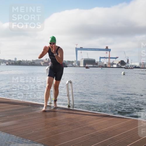 17.08.2025 - KN Förde Triathlon 2025 KatJ http://msf.ph/oto/8575799 17.08.2025 09:08:05 Schwimmen 106, 252, 106, 252 meine-sportfotos.de