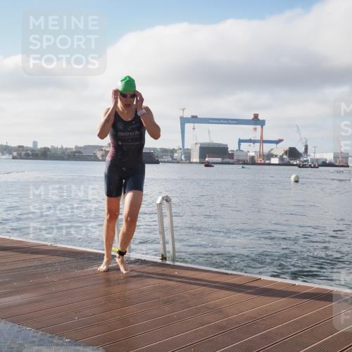 17.08.2025 - KN Förde Triathlon 2025 KatJ http://msf.ph/oto/8575801 17.08.2025 09:08:05 Schwimmen 106, 252, 106, 252 meine-sportfotos.de