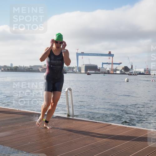 17.08.2025 - KN Förde Triathlon 2025 KatJ http://msf.ph/oto/8575803 17.08.2025 09:08:06 Schwimmen 106, 252, 106, 252 meine-sportfotos.de