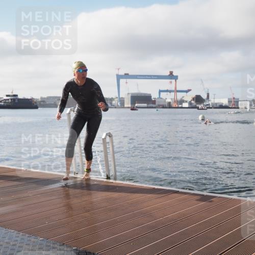 17.08.2025 - KN Förde Triathlon 2025 KatJ http://msf.ph/oto/8575809 17.08.2025 09:08:21 Schwimmen 115, 115 meine-sportfotos.de
