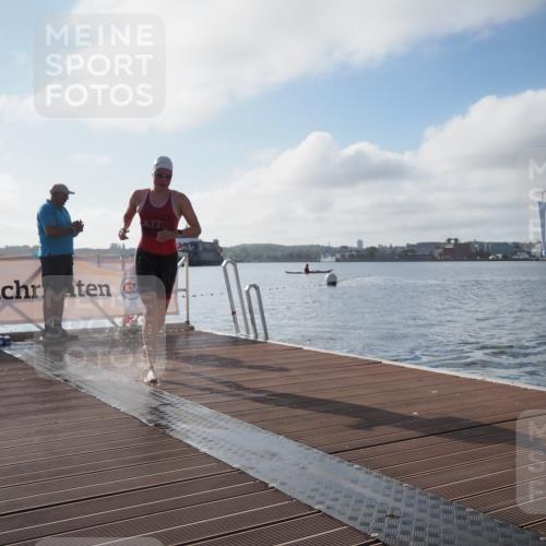 17.08.2025 - KN Förde Triathlon 2025 KatJ http://msf.ph/oto/8575820 17.08.2025 09:08:51 Schwimmen 101, 107, 101, 107 meine-sportfotos.de