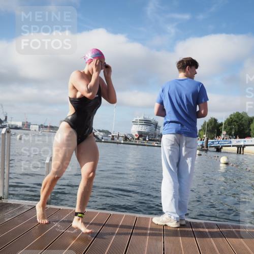 17.08.2025 - KN Förde Triathlon 2025 KatJ http://msf.ph/oto/8575828 17.08.2025 09:08:53 Schwimmen 101, 107, 101, 107 meine-sportfotos.de