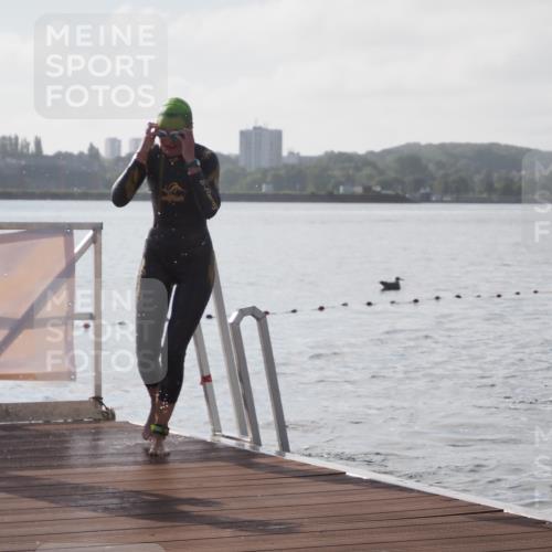 17.08.2025 - KN Förde Triathlon 2025 KatJ http://msf.ph/oto/8575840 17.08.2025 09:09:50 Schwimmen 108, 110, 108 meine-sportfotos.de