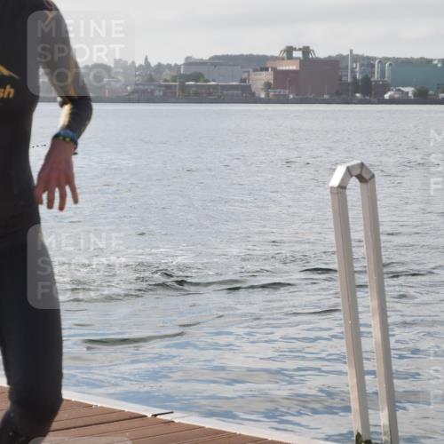17.08.2025 - KN Förde Triathlon 2025 KatJ http://msf.ph/oto/8575846 17.08.2025 09:09:52 Schwimmen 108, 110, 108 meine-sportfotos.de