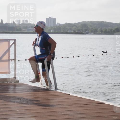 17.08.2025 - KN Förde Triathlon 2025 KatJ http://msf.ph/oto/8575851 17.08.2025 09:09:57 Schwimmen 102, 108, 110, 108, 110 meine-sportfotos.de