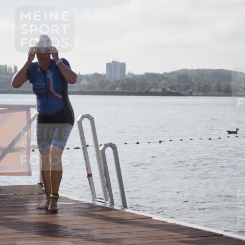 17.08.2025 - KN Förde Triathlon 2025 KatJ http://msf.ph/oto/8575857 17.08.2025 09:09:58 Schwimmen 102, 108, 110, 108, 110 meine-sportfotos.de