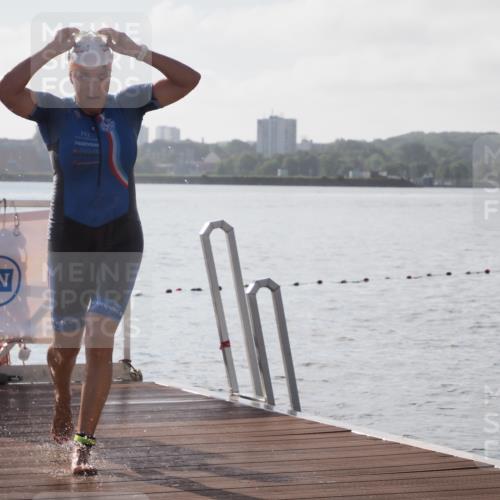 17.08.2025 - KN Förde Triathlon 2025 KatJ http://msf.ph/oto/8575864 17.08.2025 09:09:59 Schwimmen 102, 108, 110, 102, 108, 110 meine-sportfotos.de