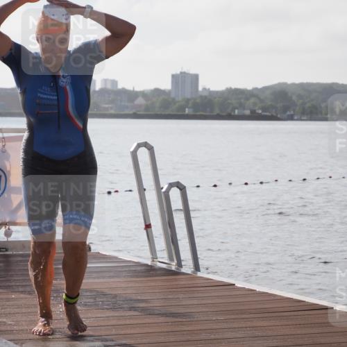 17.08.2025 - KN Förde Triathlon 2025 KatJ http://msf.ph/oto/8575868 17.08.2025 09:09:59 Schwimmen 102, 108, 110, 102, 108, 110 meine-sportfotos.de