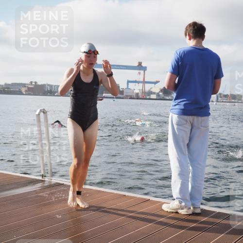 17.08.2025 - KN Förde Triathlon 2025 KatJ http://msf.ph/oto/8575874 17.08.2025 09:10:06 Schwimmen 102, 109, 110, 120, 102, 110, 120 meine-sportfotos.de