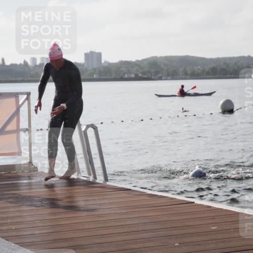 17.08.2025 - KN Förde Triathlon 2025 KatJ http://msf.ph/oto/8575945 17.08.2025 09:10:21 Schwimmen 105, 109, 114, 119, 253, 105, 109, 114, 119, 120 meine-sportfotos.de