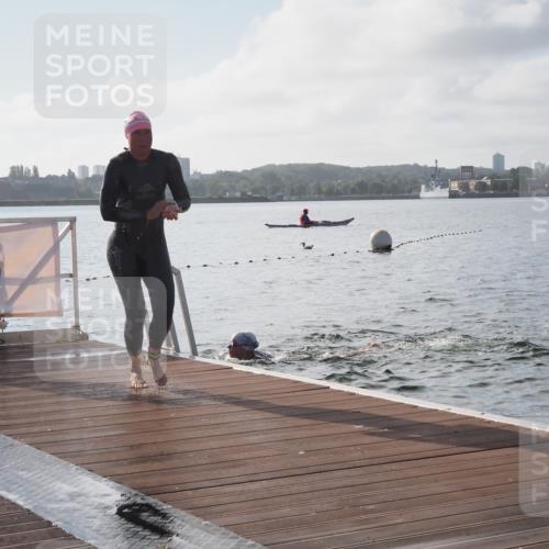 17.08.2025 - KN Förde Triathlon 2025 KatJ http://msf.ph/oto/8575954 17.08.2025 09:10:22 Schwimmen 105, 109, 114, 119, 253, 105, 109, 114, 119, 120, 253 meine-sportfotos.de