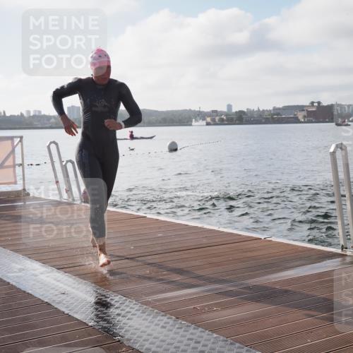 17.08.2025 - KN Förde Triathlon 2025 KatJ http://msf.ph/oto/8575964 17.08.2025 09:10:24 Schwimmen 105, 109, 114, 119, 253, 105, 109, 114, 119, 120, 253 meine-sportfotos.de