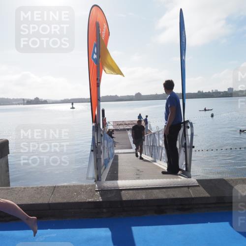 17.08.2025 - KN Förde Triathlon 2025 MichiJ http://msf.ph/oto/8575968 17.08.2025 09:07:48 Schwimmen 103, 104 meine-sportfotos.de