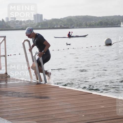 17.08.2025 - KN Förde Triathlon 2025 KatJ http://msf.ph/oto/8575973 17.08.2025 09:10:26 Schwimmen 105, 114, 119, 253, 105, 109, 114, 119, 253 meine-sportfotos.de
