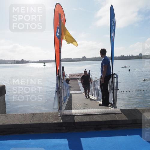 17.08.2025 - KN Förde Triathlon 2025 MichiJ http://msf.ph/oto/8575974 17.08.2025 09:07:48 Schwimmen 103, 104 meine-sportfotos.de