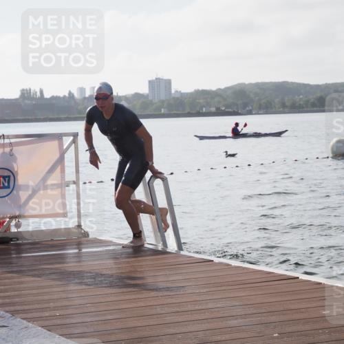 17.08.2025 - KN Förde Triathlon 2025 KatJ http://msf.ph/oto/8575982 17.08.2025 09:10:27 Schwimmen 105, 114, 119, 253, 105, 109, 114, 119, 253 meine-sportfotos.de
