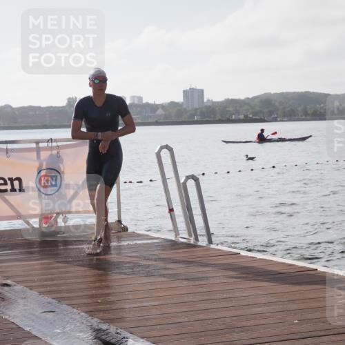17.08.2025 - KN Förde Triathlon 2025 KatJ http://msf.ph/oto/8575989 17.08.2025 09:10:28 Schwimmen 105, 114, 253, 105, 109, 114, 119, 253 meine-sportfotos.de