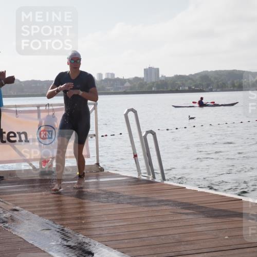 17.08.2025 - KN Förde Triathlon 2025 KatJ http://msf.ph/oto/8575994 17.08.2025 09:10:28 Schwimmen 105, 114, 253, 105, 109, 114, 119, 253 meine-sportfotos.de