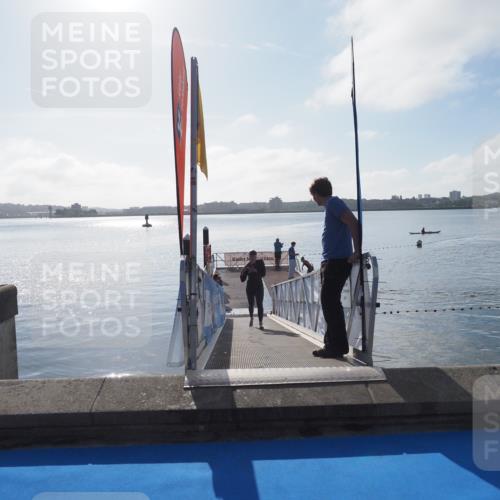 17.08.2025 - KN Förde Triathlon 2025 MichiJ http://msf.ph/oto/8575997 17.08.2025 09:08:05 Schwimmen 106, 106, 252 meine-sportfotos.de