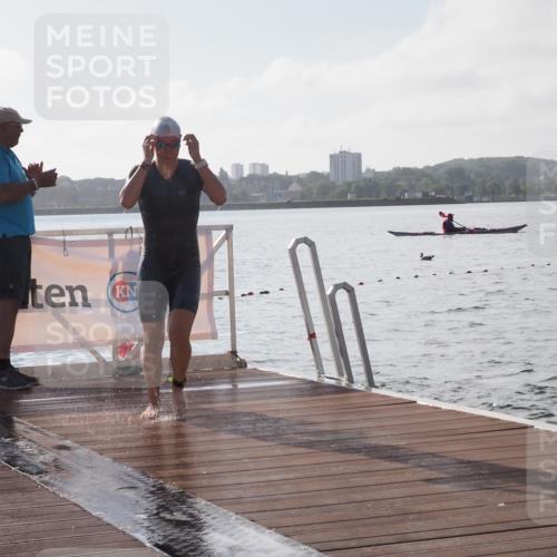 17.08.2025 - KN Förde Triathlon 2025 KatJ http://msf.ph/oto/8575998 17.08.2025 09:10:28 Schwimmen 105, 114, 253, 105, 109, 114, 119, 253 meine-sportfotos.de