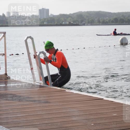 17.08.2025 - KN Förde Triathlon 2025 KatJ http://msf.ph/oto/8576011 17.08.2025 09:10:36 Schwimmen 105, 113, 121, 253, 105, 113, 114, 121, 253 meine-sportfotos.de
