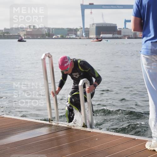 17.08.2025 - KN Förde Triathlon 2025 KatJ http://msf.ph/oto/8576038 17.08.2025 09:10:42 Schwimmen 113, 121, 113, 121, 253 meine-sportfotos.de