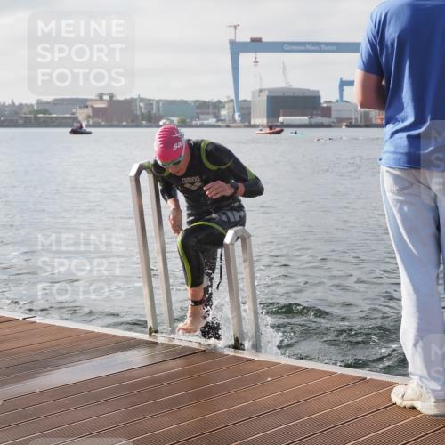 17.08.2025 - KN Förde Triathlon 2025 KatJ http://msf.ph/oto/8576042 17.08.2025 09:10:42 Schwimmen 113, 121, 113, 121, 253 meine-sportfotos.de