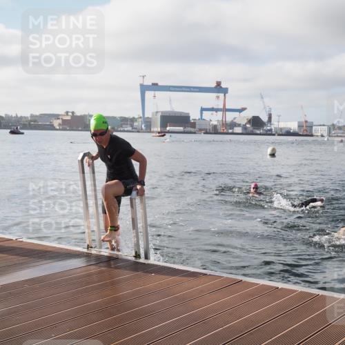 17.08.2025 - KN Förde Triathlon 2025 KatJ http://msf.ph/oto/8576073 17.08.2025 09:11:08 Schwimmen 116, 117, 116, 117 meine-sportfotos.de