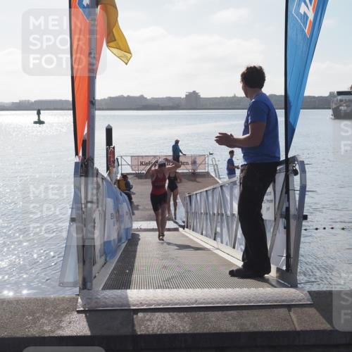 17.08.2025 - KN Förde Triathlon 2025 MichiJ http://msf.ph/oto/8576104 17.08.2025 09:08:55 Schwimmen 101, 107, 101, 107 meine-sportfotos.de