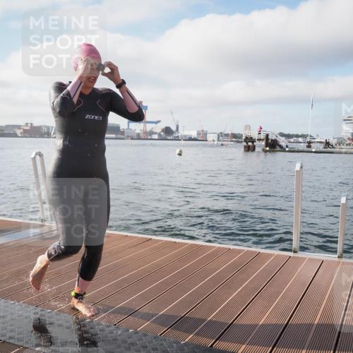 17.08.2025 - KN Förde Triathlon 2025 KatJ http://msf.ph/oto/8576196 17.08.2025 09:11:24 Schwimmen 125, 157, 116, 125, 157 meine-sportfotos.de