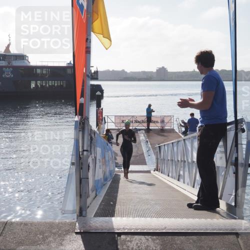 17.08.2025 - KN Förde Triathlon 2025 MichiJ http://msf.ph/oto/8576206 17.08.2025 09:09:55 Schwimmen 108, 108, 110 meine-sportfotos.de
