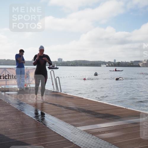17.08.2025 - KN Förde Triathlon 2025 KatJ http://msf.ph/oto/8576221 17.08.2025 09:12:20 Schwimmen 127, 127 meine-sportfotos.de