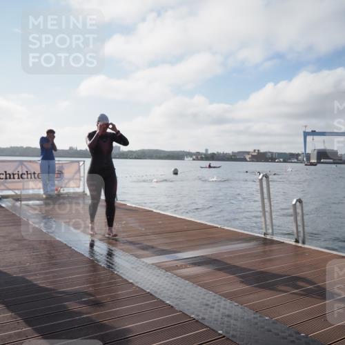 17.08.2025 - KN Förde Triathlon 2025 KatJ http://msf.ph/oto/8576230 17.08.2025 09:12:21 Schwimmen 127, 127 meine-sportfotos.de