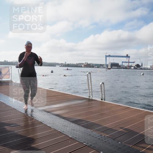 17.08.2025 - KN Förde Triathlon 2025 KatJ http://msf.ph/oto/8576239 17.08.2025 09:12:21 Schwimmen 127, 127 meine-sportfotos.de