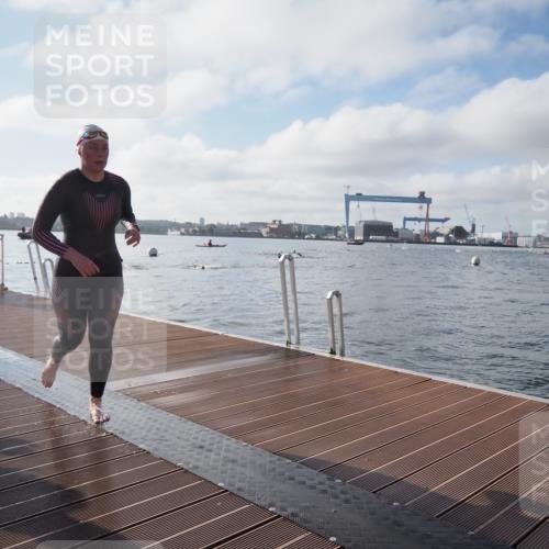 17.08.2025 - KN Förde Triathlon 2025 KatJ http://msf.ph/oto/8576243 17.08.2025 09:12:22 Schwimmen 127, 127 meine-sportfotos.de