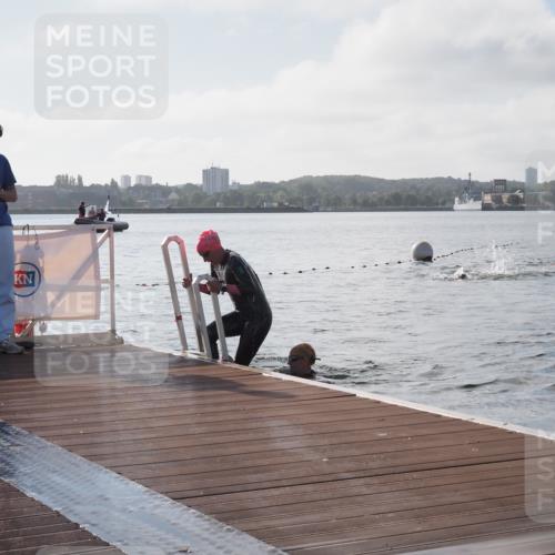 17.08.2025 - KN Förde Triathlon 2025 KatJ http://msf.ph/oto/8576247 17.08.2025 09:12:39 Schwimmen 136, 142, 136 meine-sportfotos.de
