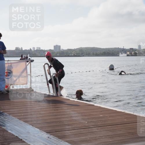 17.08.2025 - KN Förde Triathlon 2025 KatJ http://msf.ph/oto/8576249 17.08.2025 09:12:39 Schwimmen 136, 142, 136 meine-sportfotos.de